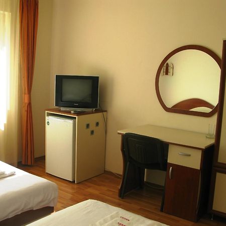 Hotel Nakra Radnevo Buitenkant foto