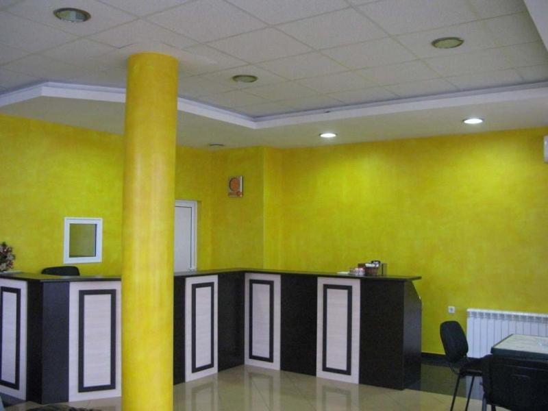 Hotel Nakra Radnevo Buitenkant foto
